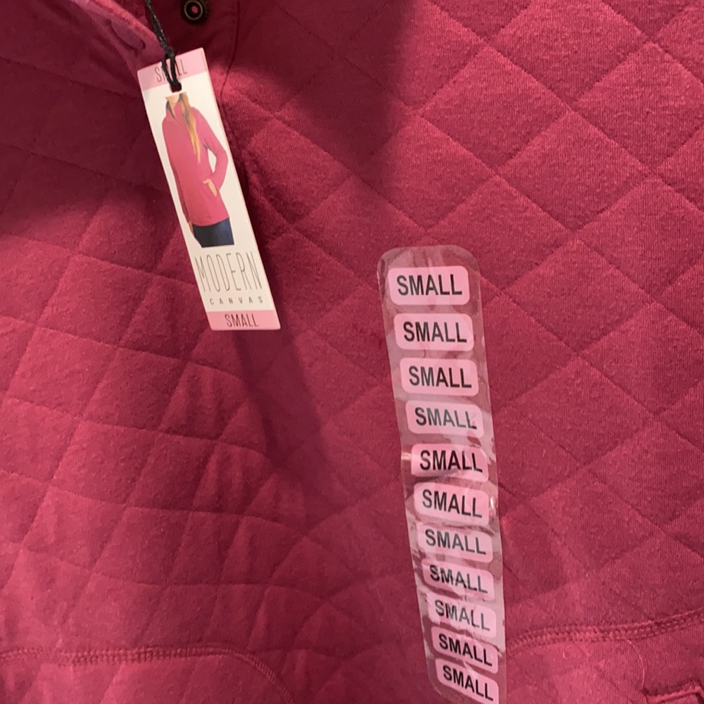 Modern Canvas women’s small berry pullover - Picture 4 of 16